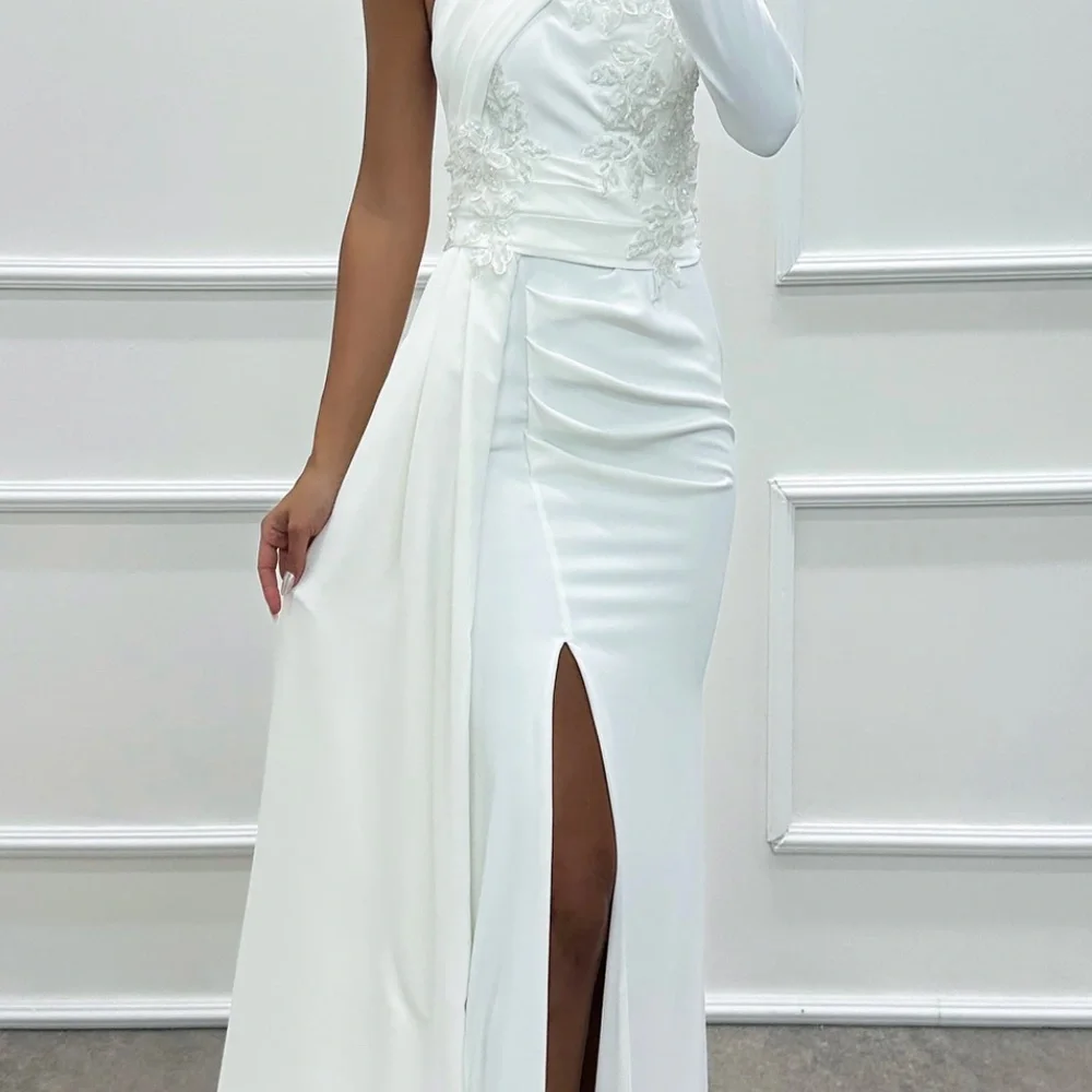 White long dress - Picture 3 of 3